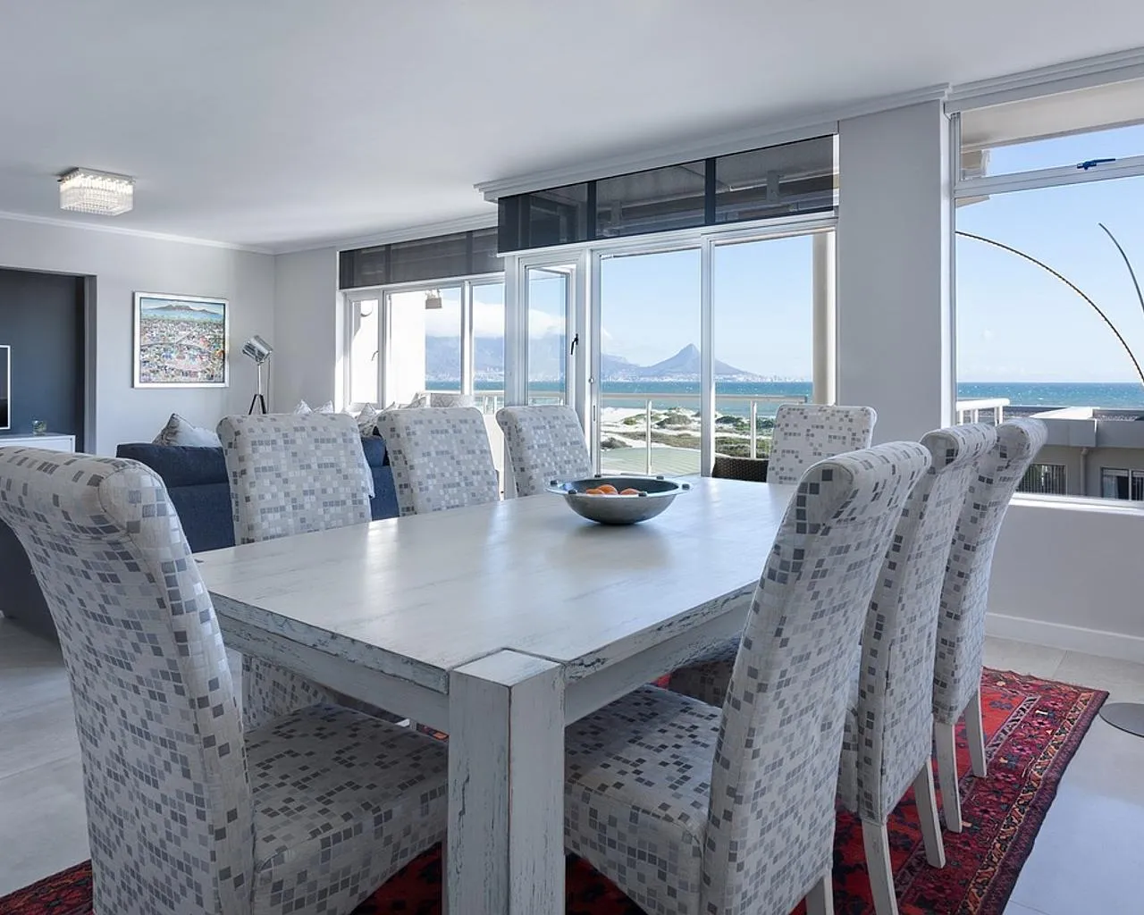 Inwestycje w mieszkania i apartamenty za granicą: Trendy, korzyści i ryzyka