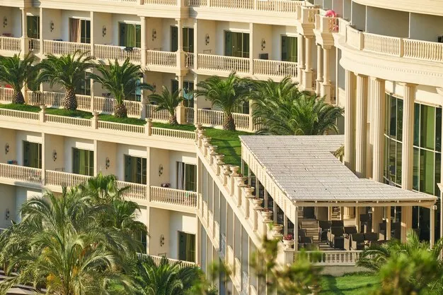 Aντίκτυπο του αυξανόμενου αριθμού εταιρειών τεχνολογίας και χρηματοοικονομικής τεχνολογίας στην αγορά ακινήτων στην Κύπρο και την επίδραση στον τοπικό πληθυσμό