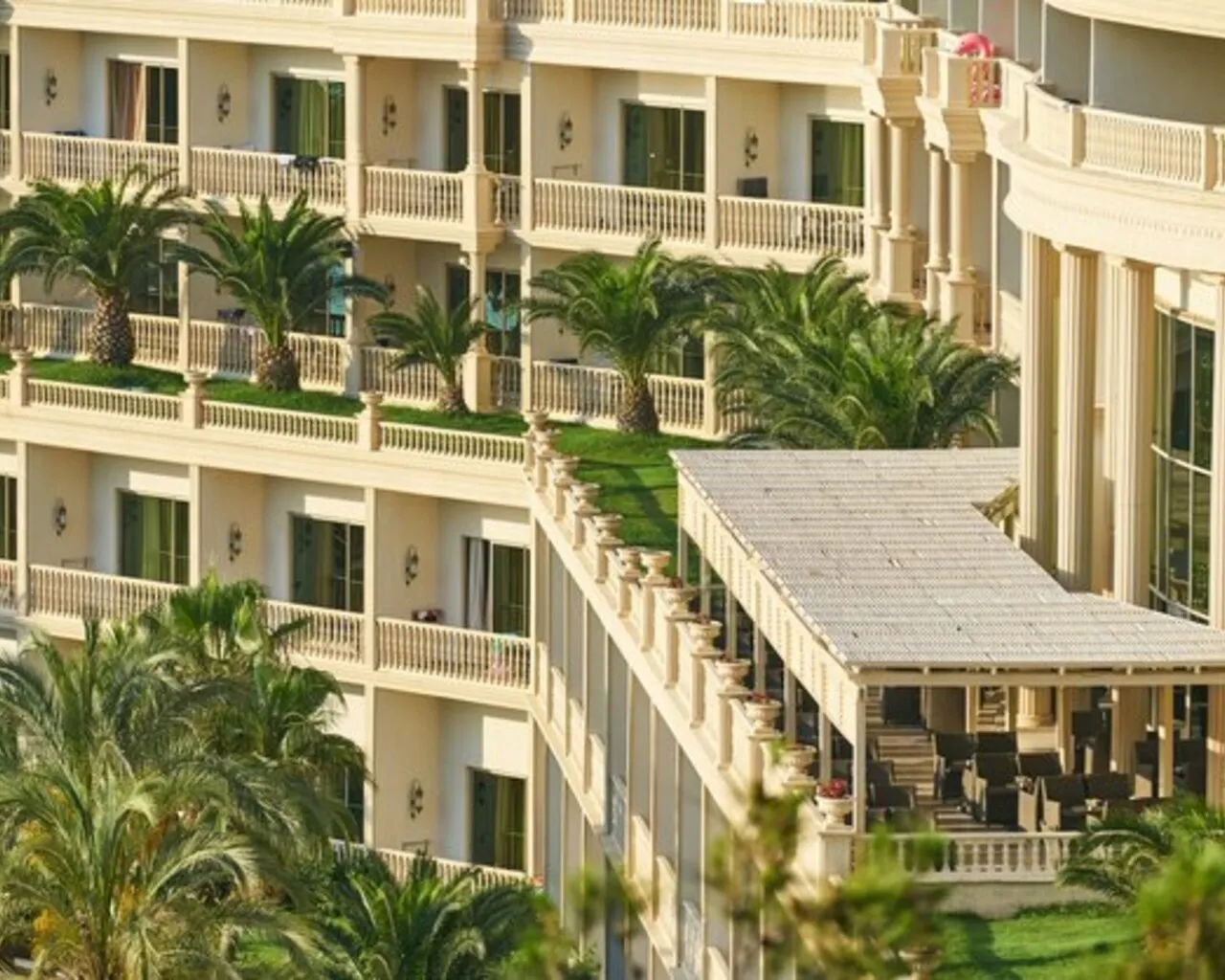 Aντίκτυπο του αυξανόμενου αριθμού εταιρειών τεχνολογίας και χρηματοοικονομικής τεχνολογίας στην αγορά ακινήτων στην Κύπρο και την επίδραση στον τοπικό πληθυσμό