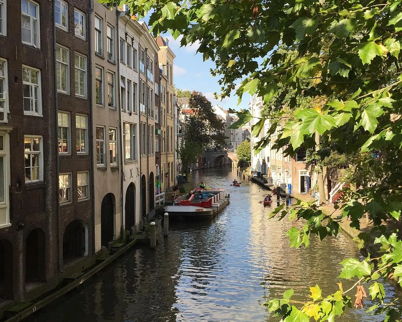 Nová daňová pravidla pro koupi domu v Nizozemsku 2025: Co se změnilo a komu to pomůže