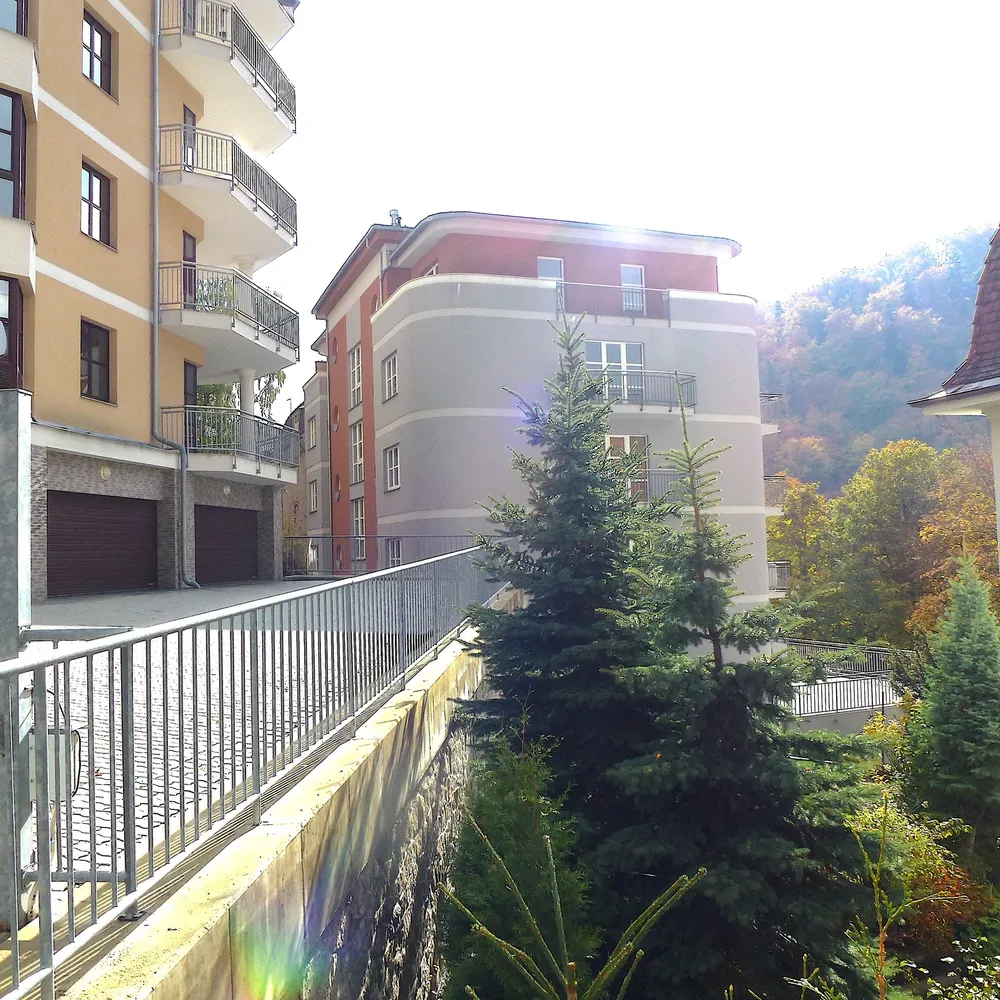 House and surroundings