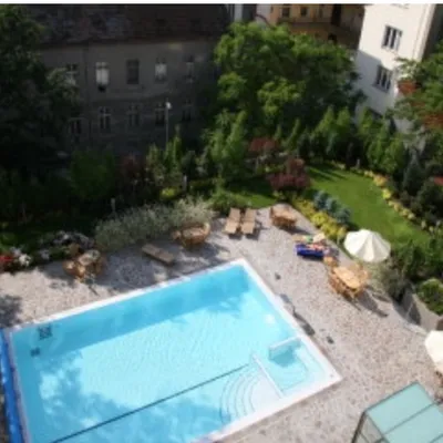 House and surroundings