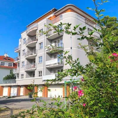 House and surroundings