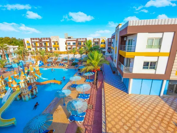 House and surroundings